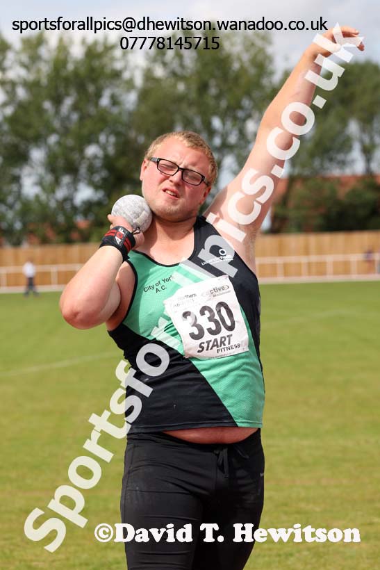 Under-17 mens 1500 metres. Photo: David T. Hewitson/Sports for All Pics